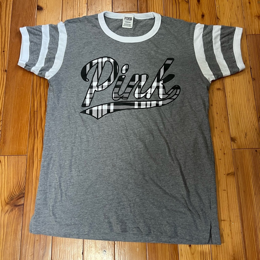 Victoria Secret PINK women’s short sleeve size Small